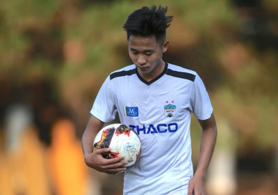 HLV Ph&aacute;p ấn tượng mạnh với 't&agrave;i năng đặc biệt của kho&aacute; 4 HAGL'