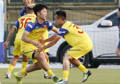 Sốc: Lương Xu&acirc;n Trường đứt d&acirc;y chằng gối, nghỉ thi đấu 9 th&aacute;ng