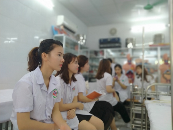 Ngôi trường mang tên đại danh y, thiền sư Tuệ Tĩnh