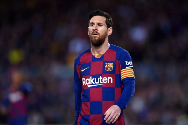 Messi v&agrave; c&aacute;c cầu thủ Barca mất bao nhi&ecirc;u tiền nếu giảm 70% lương?