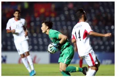 B&ugrave;i Tiến Dũng t&ocirc;n vinh h&agrave;ng thủ U23