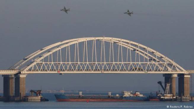 Phương T&acirc;y hợp sức "đ&aacute;nh hội đồng" Nga, Moscow "nổi đ&oacute;a"