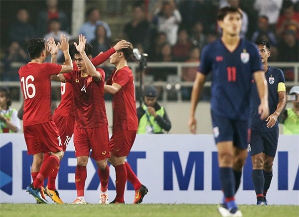 B&oacute;ng đ&aacute; Việt Nam c&oacute; kết quả vượt trội Th&aacute;i Lan trong năm 2019