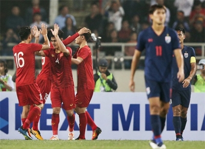 B&oacute;ng đ&aacute; Việt Nam c&oacute; kết quả vượt trội Th&aacute;i Lan trong năm 2019