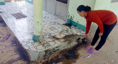 Cả nh&agrave; bị dọa giết v&igrave; m&oacute;n nợ của... người đ&atilde; chết