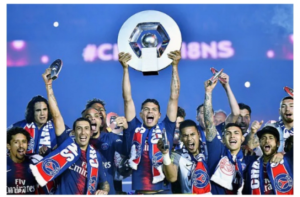 PSG được trao chức v&ocirc; địch Ph&aacute;p, &ocirc;ng bầu chờ ra t&ograve;a