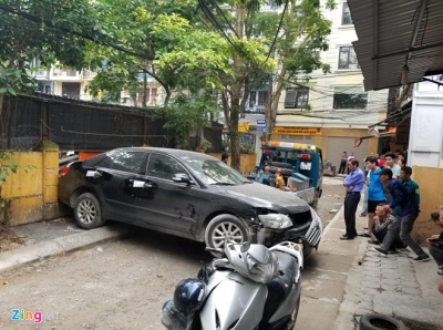 V&igrave; sao chưa c&ocirc;ng bố danh t&iacute;nh t&agrave;i xế Toyota Camry l&ugrave;i chết người?