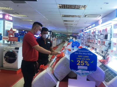 Giải nhiệt kh&ocirc;ng gian sống m&ugrave;a n&oacute;ng