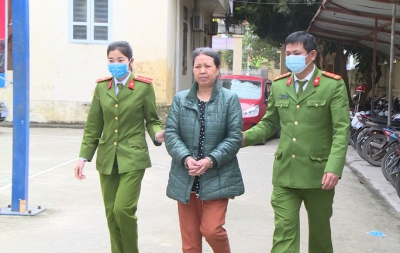 Bắt người phụ nữ cho vay &quot;tín dụng đen&quot; với lãi suất &quot;cắt cổ&quot;