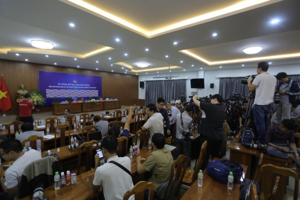 Trực tiếp: Lễ k&yacute; gia hạn hợp đồng với HLV Park Hang-seo