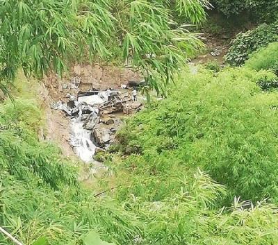 Xe tải lao xuống vực s&acirc;u tr&ecirc;n quốc lộ 37, 1 người tử vong