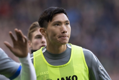 Văn Hậu: "T&ocirc;i muốn ở lại v&agrave; gi&agrave;nh suất đ&aacute; ch&iacute;nh ở Heerenveen"