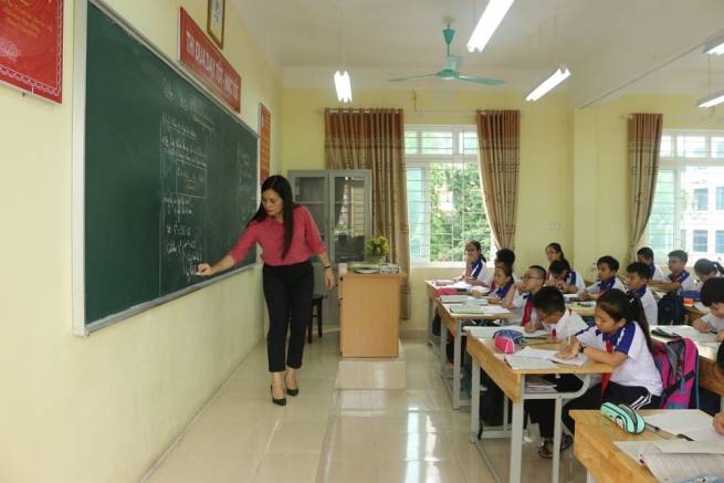 Tinh giản bi&ecirc;n chế cứng nhắc: B&agrave;i học đắng ch&aacute;t của ng&agrave;nh gi&aacute;o dục