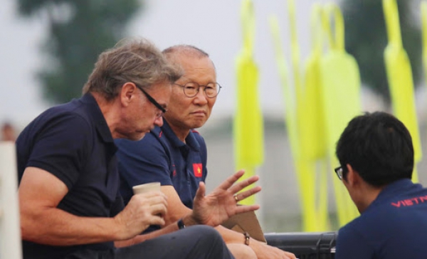Vì sao HLV Park Hang Seo từ chối lời đề nghị của ông Troussier?