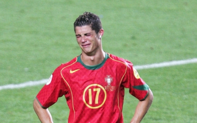 Ronaldo tại Euro 2004: Nước mắt đổi lấy sự trưởng th&agrave;nh