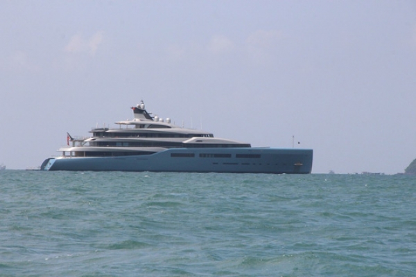 Tỉ ph&uacute; Anh dạo chơi chợ đ&ecirc;m Ph&uacute; Quốc, Tottenham vẫn ngược d&ograve;ng v&agrave;o chung kết C&uacute;p C1