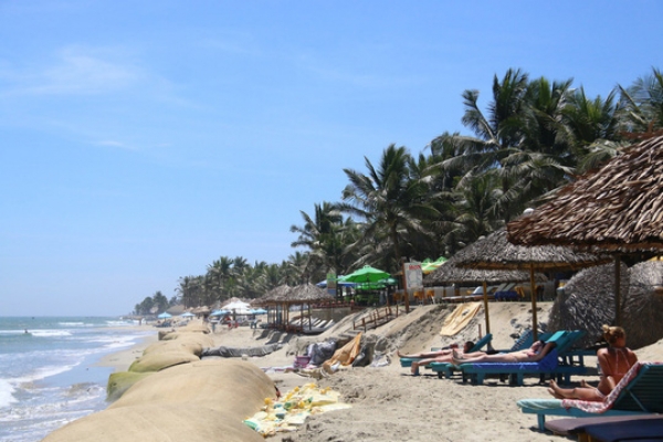 X&acirc;y đảo nh&acirc;n tạo cứu biển Cửa Đại