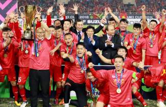 FIFA vinh danh đội tuyển Việt Nam v&igrave; những đột ph&aacute; bất ngờ