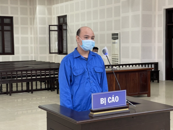 Đà Nẵng: Nấp trong nhà vệ sinh của vũ trường để bán ma túy cho dân chơi