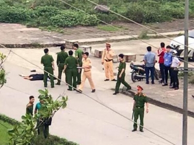 N&Oacute;NG: Nữ nh&acirc;n vi&ecirc;n ng&acirc;n h&agrave;ng bị đ&acirc;m chết ngay giữa đường