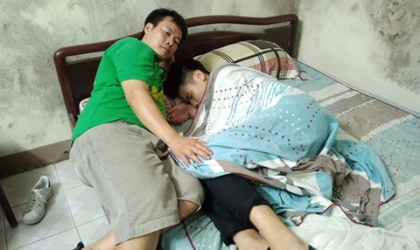 VỤ NỮ C&Ocirc;NG NH&Acirc;N VỆ SINH TỬ NẠN: Ước được ở b&ecirc;n mẹ một lần cuối!