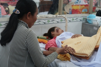 &Aacute;m ảnh tiếng la thất thanh trong vụ tai nạn thảm khốc ở Long An