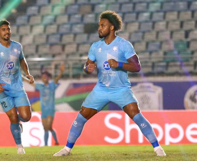 Tiền đạo nhập tịch Nguyễn Xu&acirc;n Son lập hat-trick ở C&uacute;p C1 Đ&ocirc;ng Nam &Aacute; 2025-2026