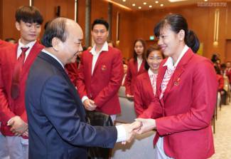 T&ocirc;n vinh vận động vi&ecirc;n xuất sắc