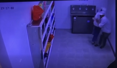 X&ocirc;n xao clip nữ đồng nghiệp trẻ li&ecirc;n tục bị s&agrave;m sỡ ở khu vực nh&agrave; vệ sinh: C&ocirc;ng an v&agrave;o cuộc