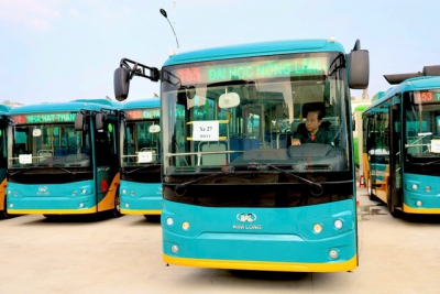 Hình ảnh xe buýt điện "đổ bộ", sẵn sàng phục vụ 17 tuyến kết nối metro số 1