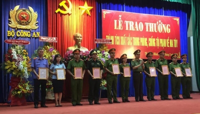 TP HCM: Thưởng n&oacute;ng nhiều đơn vị tham gia 2 chuy&ecirc;n &aacute;n ma t&uacute;y "khủng"