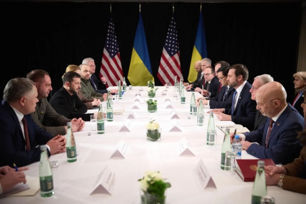 Cú khởi động hoang mang của ê kíp Tổng thống Trump trong giải quyết xung đột Ukraine