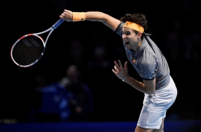 Điều th&uacute; vị ở tay vợt vừa đ&aacute;nh bại cả Federer lẫn Djokovic