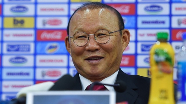 B&aacute;o Th&aacute;i 'mỉa mai' &aacute;n phạt c&oacute; cũng như kh&ocirc;ng m&agrave; AFC d&agrave;nh cho HLV Park