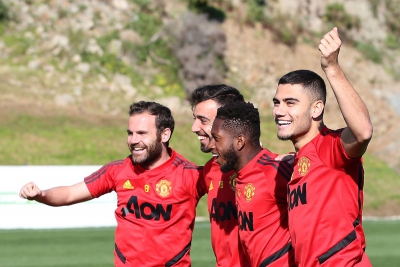 Premier League tiến th&ecirc;m một bước d&agrave;i tới ng&agrave;y trở lại