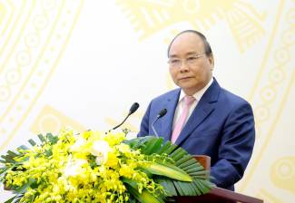 Thủ tướng: Ch&uacute; trọng xem x&eacute;t, xử l&yacute; h&agrave;i h&ograve;a 3 kh&iacute;a cạnh kinh tế, an ninh, đối ngoại