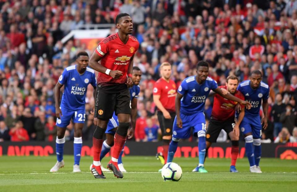 Tại sao Pogba chạy đ&agrave; 'chậm như r&ugrave;a' khi đ&aacute; penalty?
