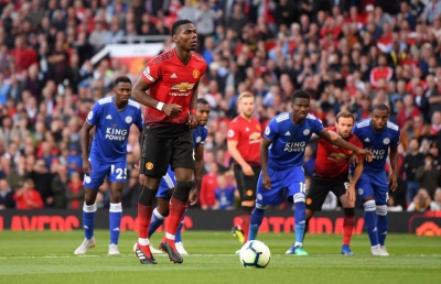 Tại sao Pogba chạy đ&agrave; 'chậm như r&ugrave;a' khi đ&aacute; penalty?