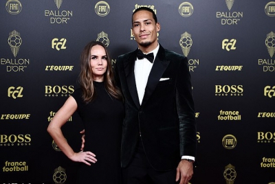 Chị g&aacute;i Ronaldo g&acirc;y b&atilde;o mạng với chỉ tr&iacute;ch nặng nề Van Dijk