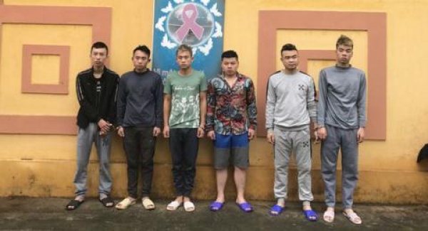 Nữ sinh H&agrave; Nội 14 tuổi bị 6 thanh ni&ecirc;n 'bao v&acirc;y' quan hệ t&igrave;nh dục