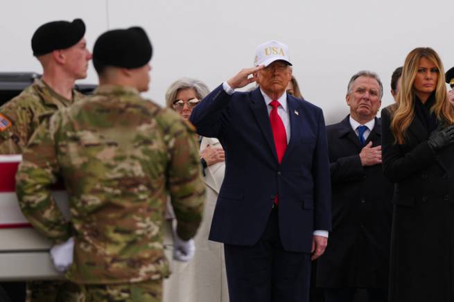 Tổng thống Donald Trump l&ecirc;n tiếng sau khi Iran c&oacute; t&acirc;n l&atilde;nh tụ tối cao