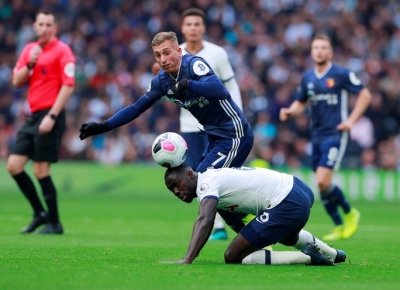 Tottenham được bẻ c&ograve;i giải cứu, VAR "xin lỗi" người h&acirc;m mộ Anh