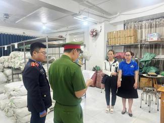 Triệt ph&aacute; đường d&acirc;y c&agrave; ph&ecirc; giả, tuồn gần 1 tấn/ng&agrave;y ra thị trường