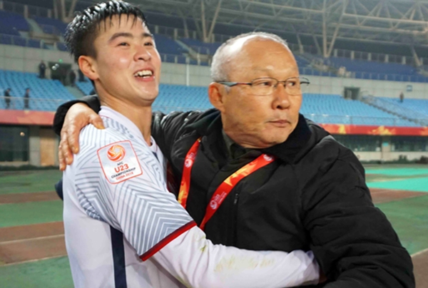 Duy Mạnh: &lsquo;Thầy Park kh&ocirc;ng bỏ rơi t&ocirc;i ngay cả khi kh&oacute; khăn nhất&rsquo;