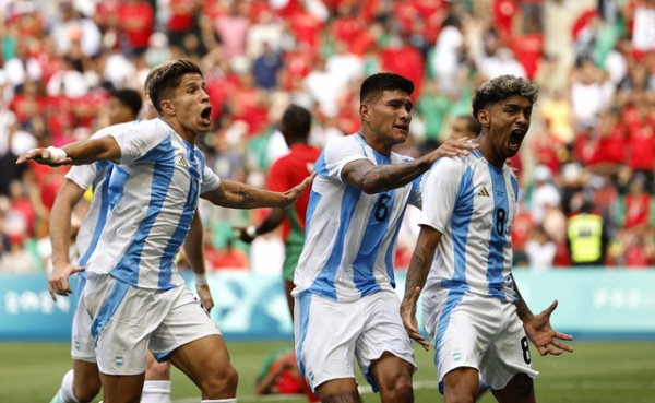 Cú sốc đầu tiên ở Olympic: Argentina thua Morocco 1-2 sau trận đấu “điên rồ”.