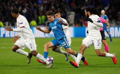 Ligue 1 căng thẳng, Lyon đ&acirc;m đơn kiện c&oacute; gi&aacute; 900 triệu euro