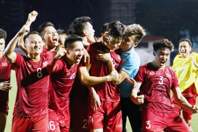 CĐV Indonesia "th&aacute;ch thức" tuyển b&oacute;ng đ&aacute; Việt Nam thắng lu&ocirc;n Th&aacute;i Lan!