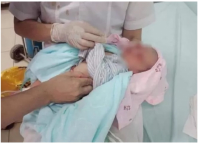 X&aacute;c định người mẹ trẻ vứt bỏ con trai sơ sinh dưới hố ga sau 2 ng&agrave;y mới được t&igrave;m thấy