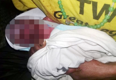 Cứu sống b&eacute; sơ sinh bị bỏ rơi trong đ&ecirc;m gi&aacute; r&eacute;t