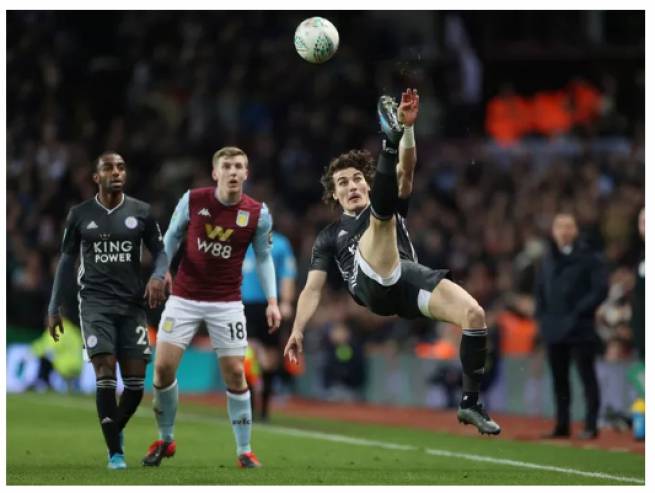Thắng nghẹt thở Leicester, Aston Villa v&agrave;o chung kết League Cup